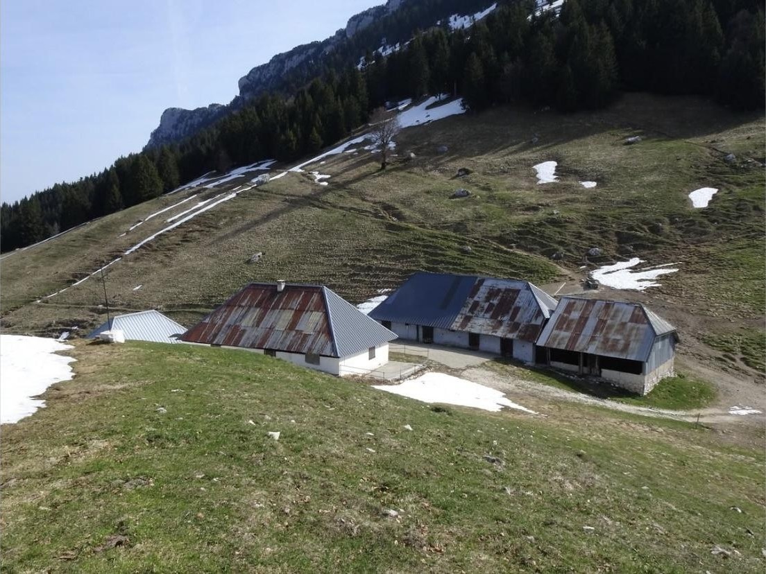 Chalets du Sollier dans les alpages des Bauges